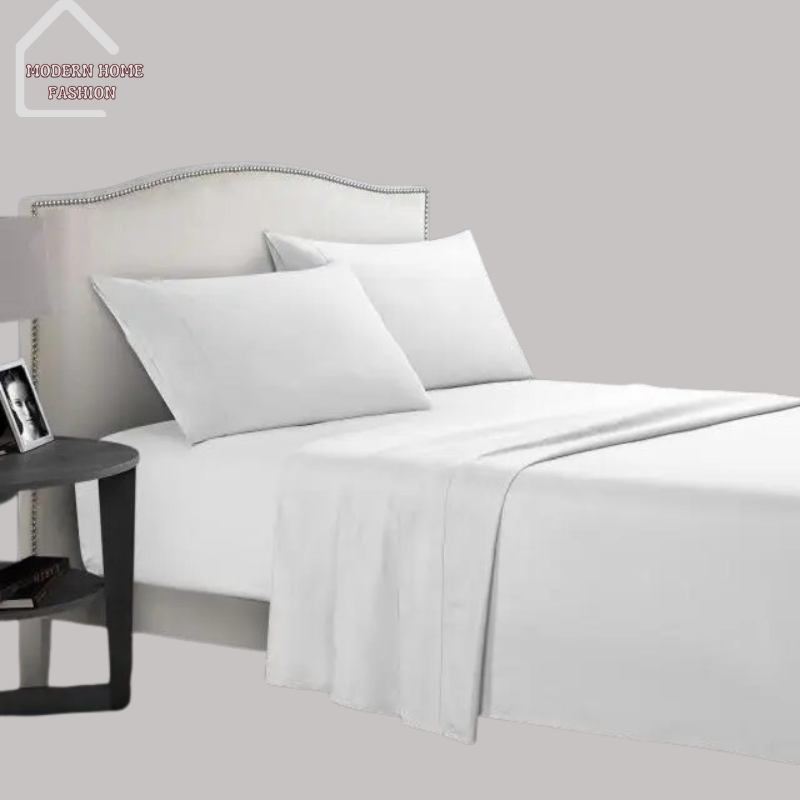 Pure Color Bedding Set. Crafted from high-quality, ultra-soft materials, set offers the perfect combination of luxury and durability. Available in a range of elegant solid colors, from soothing neutrals to vibrant hues. Includes a cozy comforter or duvet cover, along with matching pillowcases, provides everything to complete the ensemble. Designed for easy care and maintenance, machine washable and fade-resistant.-MODERN HOME FASHION